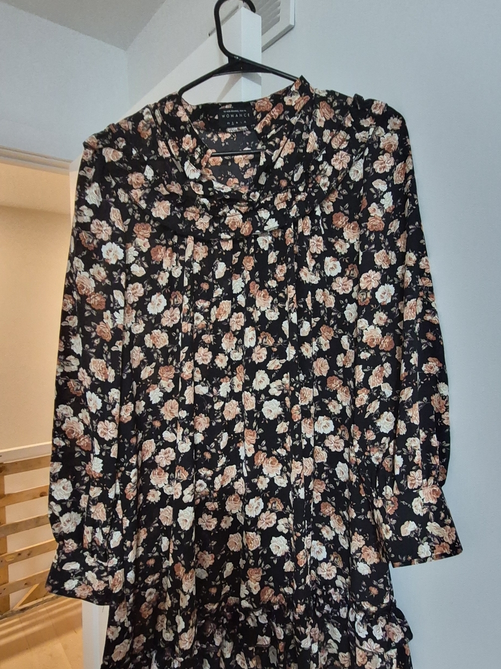 Womance Black Floral Long-Sleeve Tunic with Pink and Cream Roses